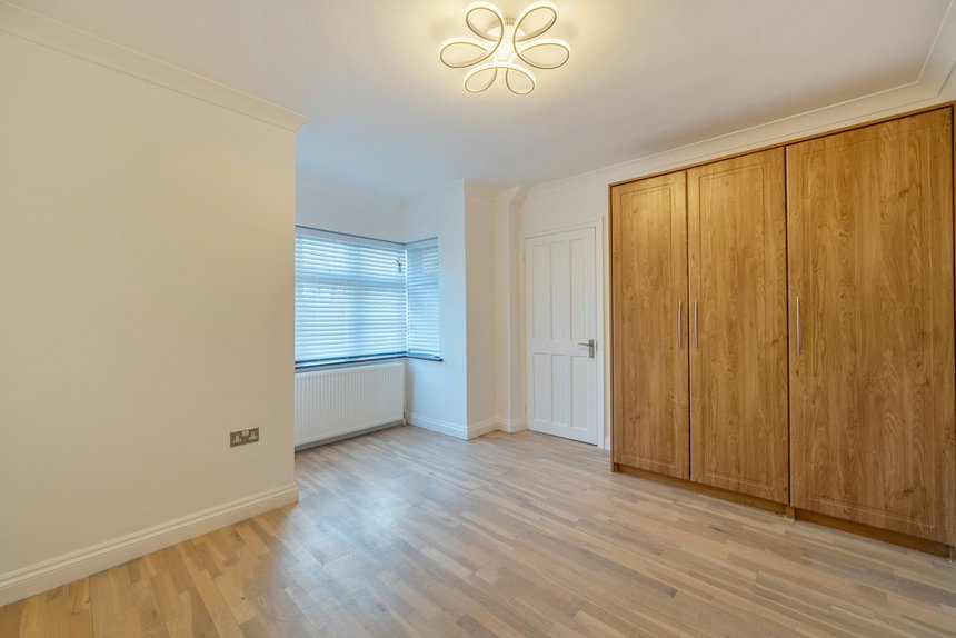 for sale willow crescent east london 63293 - Gibbs Gillespie