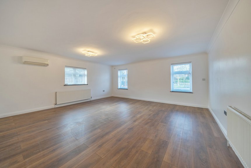 for sale willow crescent east london 63293 - Gibbs Gillespie