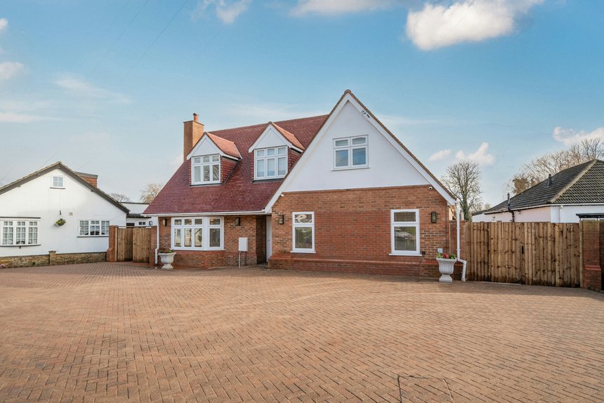 for sale willow crescent east london 63293 - Gibbs Gillespie