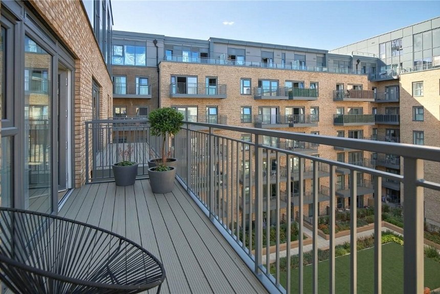 for sale beaufort park london 63342 - Gibbs Gillespie