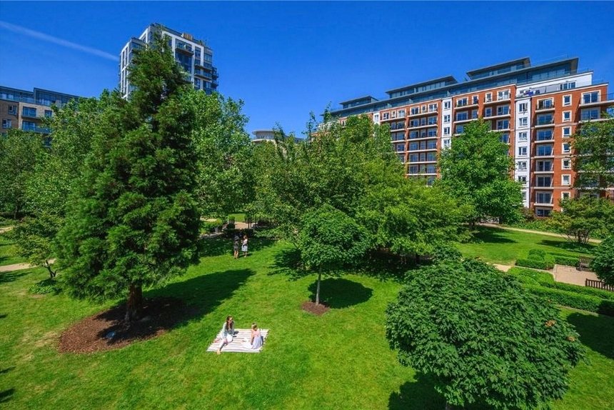 for sale beaufort park london 63342 - Gibbs Gillespie