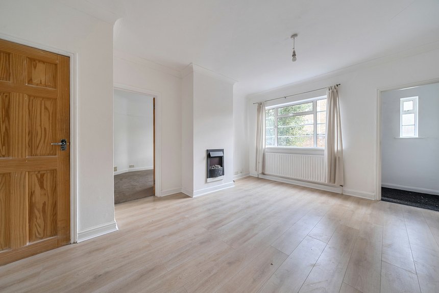 for sale frays court london 63486 - Gibbs Gillespie