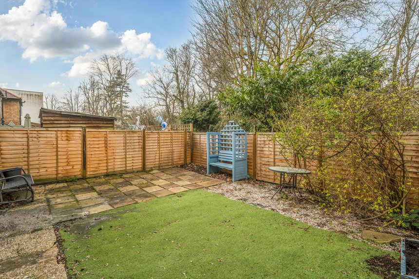 for sale frays court london 63486 - Gibbs Gillespie