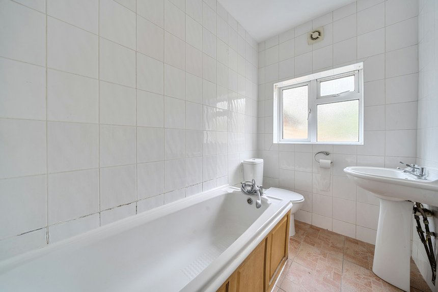 for sale frays court london 63486 - Gibbs Gillespie