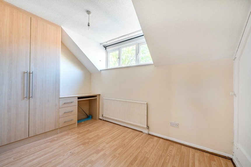 for sale penrith close london 63640 - Gibbs Gillespie