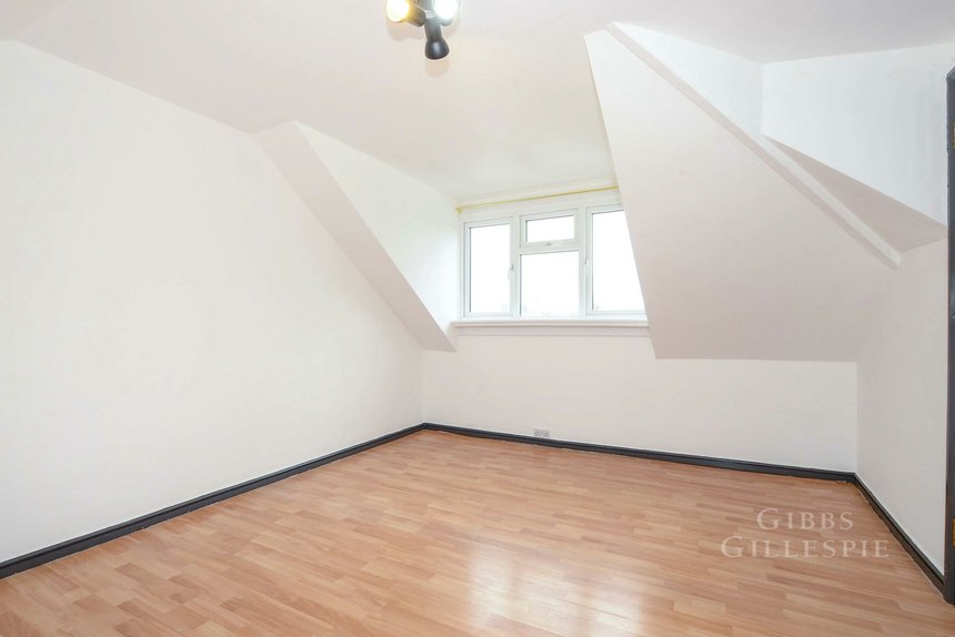 to let abbotts drive london 63671 - Gibbs Gillespie