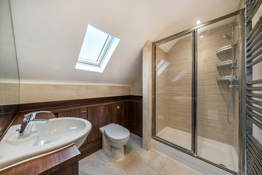 let agreed elmore close london 63810 - Gibbs Gillespie