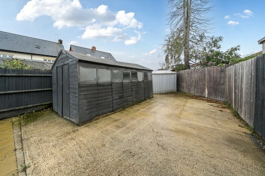 let agreed elmore close london 63810 - Gibbs Gillespie