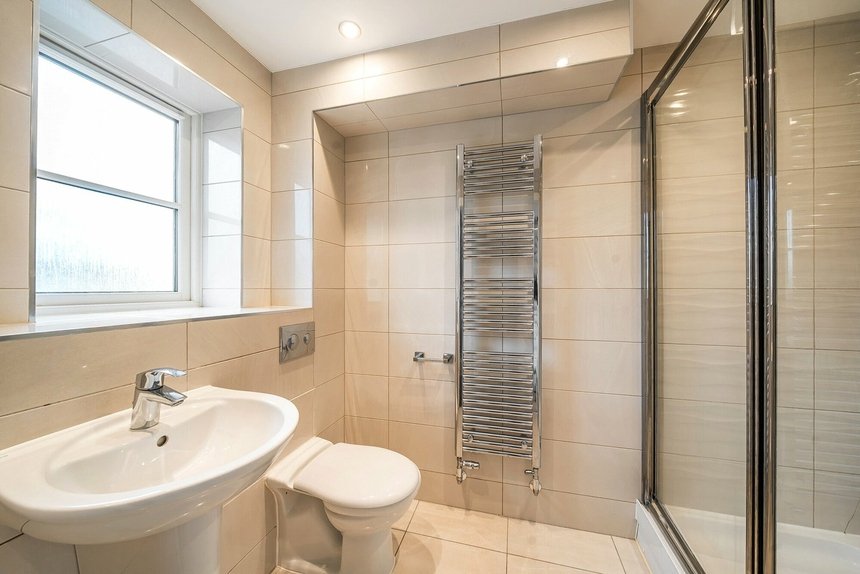 let agreed elmore close london 63810 - Gibbs Gillespie