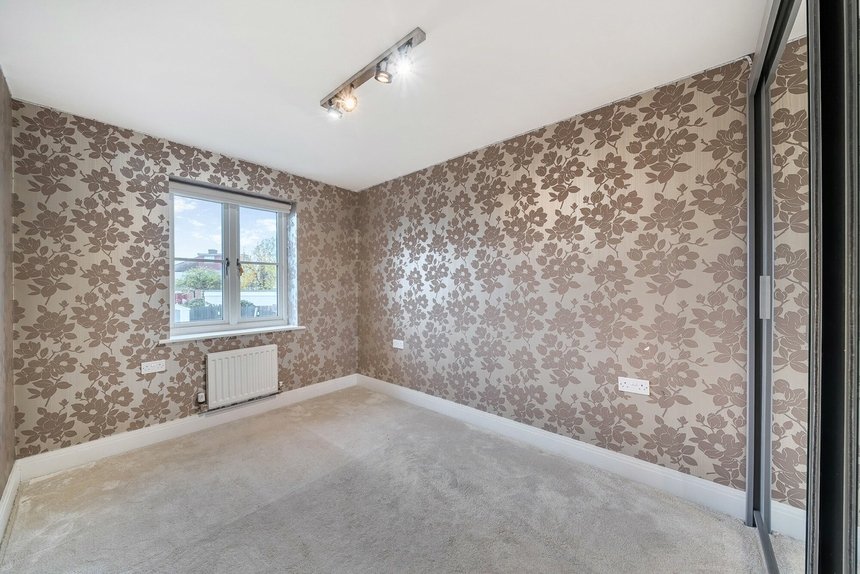 let agreed elmore close london 63810 - Gibbs Gillespie