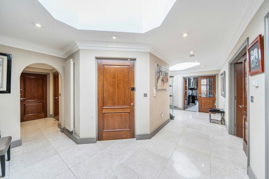 for sale old redding london 63817 - Gibbs Gillespie