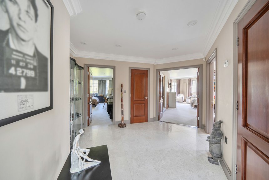 for sale old redding london 63817 - Gibbs Gillespie