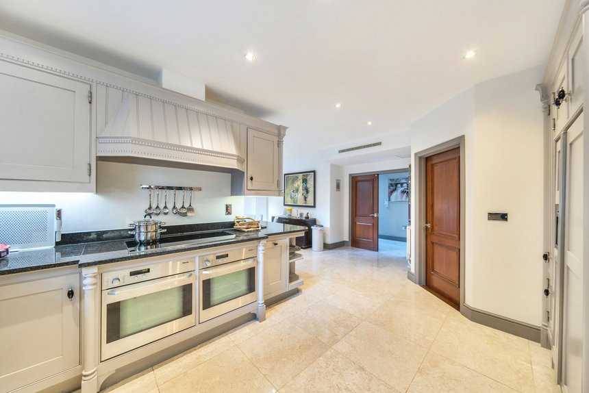 for sale old redding london 63817 - Gibbs Gillespie