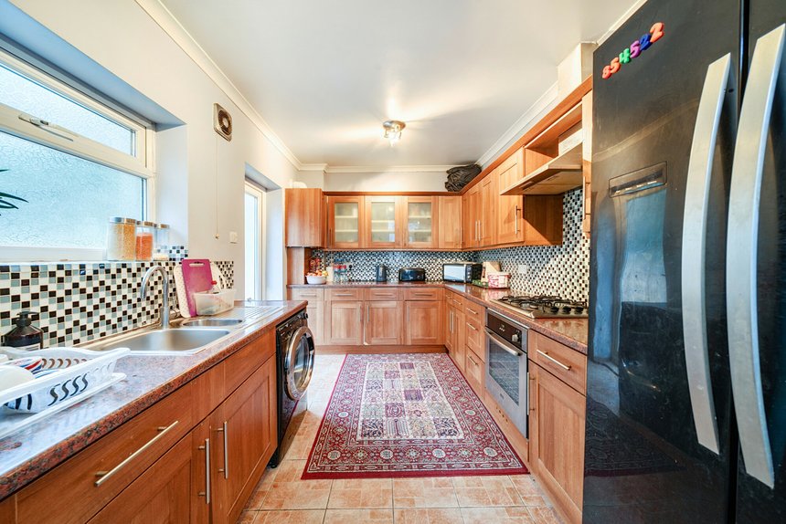 for sale alderney gardens london 63913 - Gibbs Gillespie