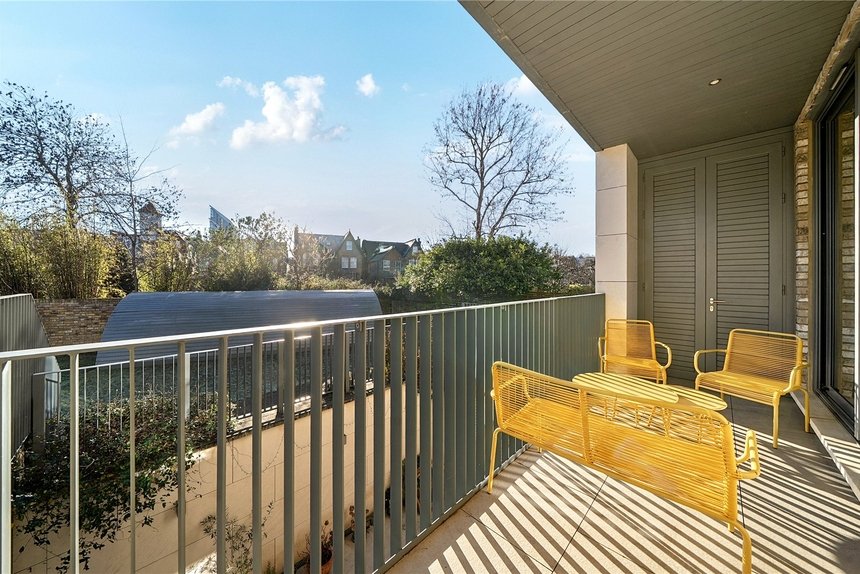 under offer carlton road london 63983 - Gibbs Gillespie