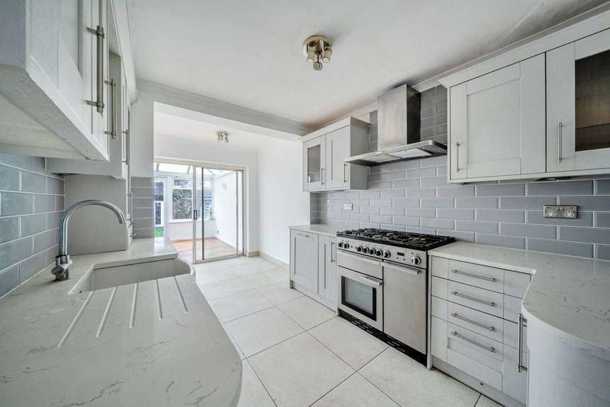 for sale clauson avenue london 64123 - Gibbs Gillespie