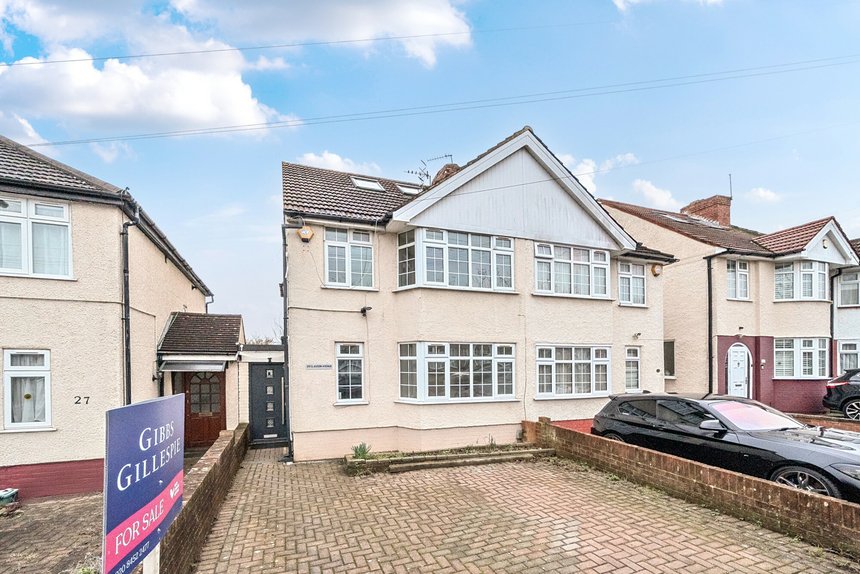 for sale clauson avenue london 64123 - Gibbs Gillespie