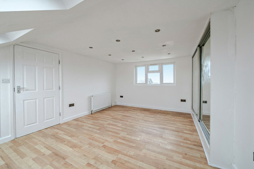 for sale clauson avenue london 64123 - Gibbs Gillespie