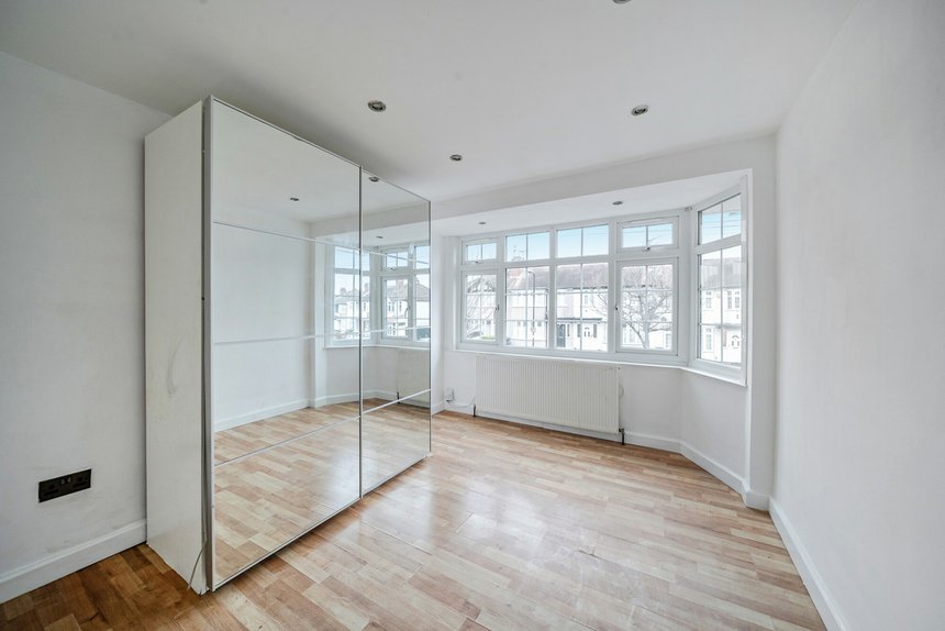 for sale clauson avenue london 64123 - Gibbs Gillespie