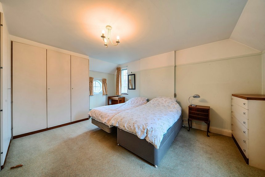 under offer west end lane london 64182 - Gibbs Gillespie