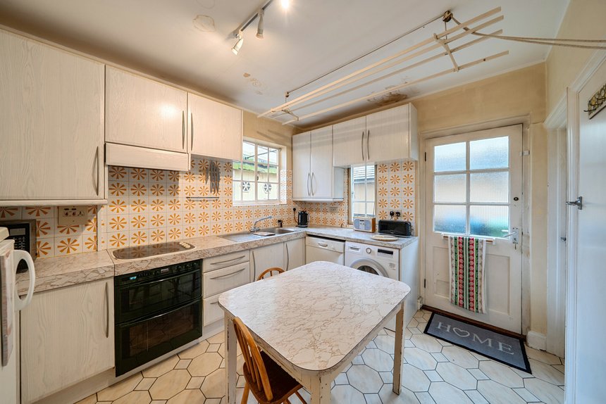 under offer west end lane london 64182 - Gibbs Gillespie