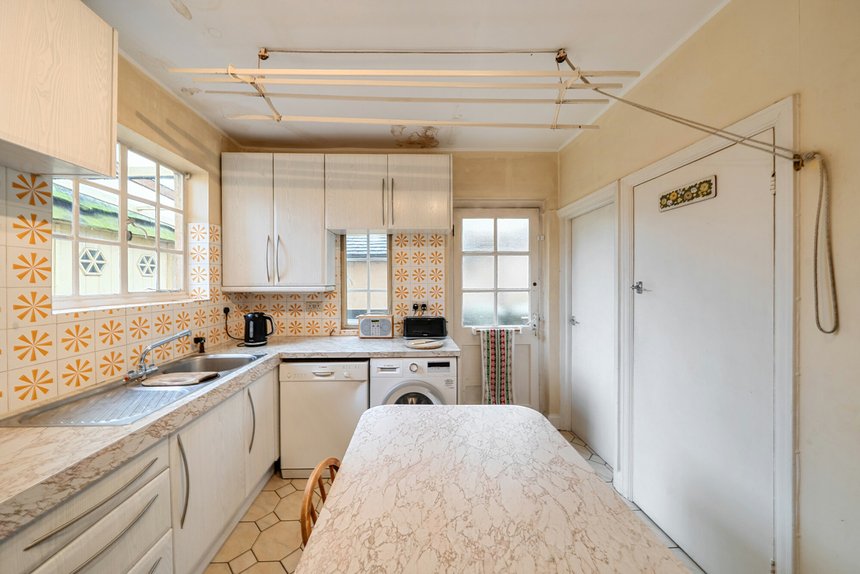 under offer west end lane london 64182 - Gibbs Gillespie