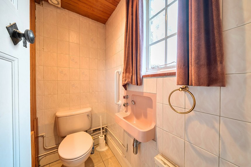 under offer west end lane london 64182 - Gibbs Gillespie