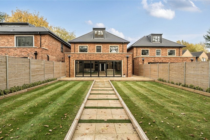 for sale the pipers london 64203 - Gibbs Gillespie