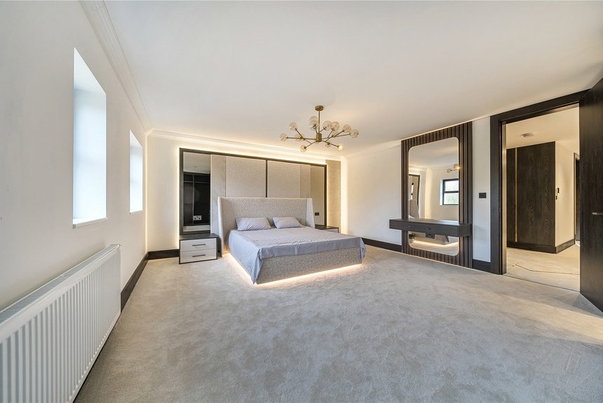 for sale the pipers london 64203 - Gibbs Gillespie