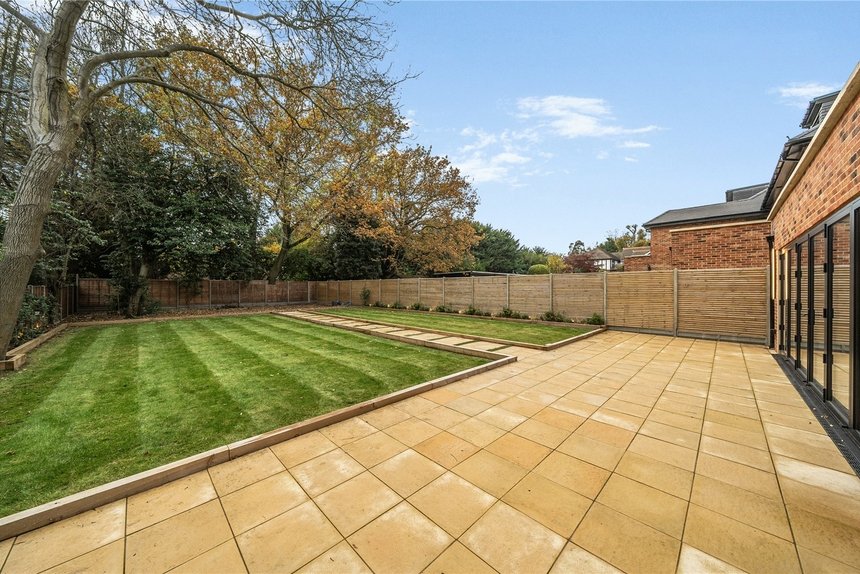 for sale the pipers london 64208 - Gibbs Gillespie