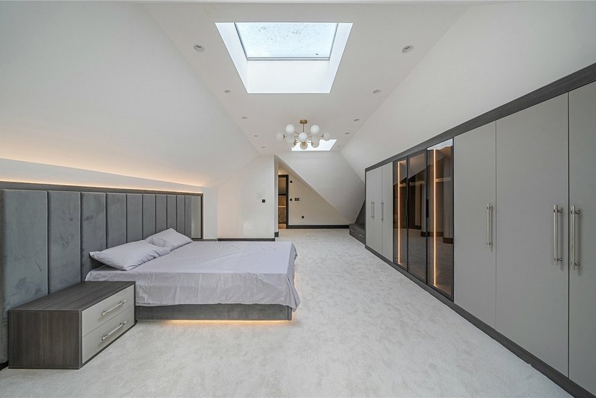 for sale the pipers london 64208 - Gibbs Gillespie