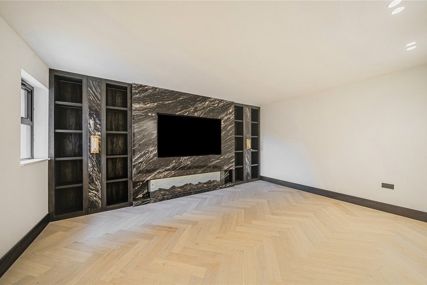 for sale the pipers london 64208 - Gibbs Gillespie