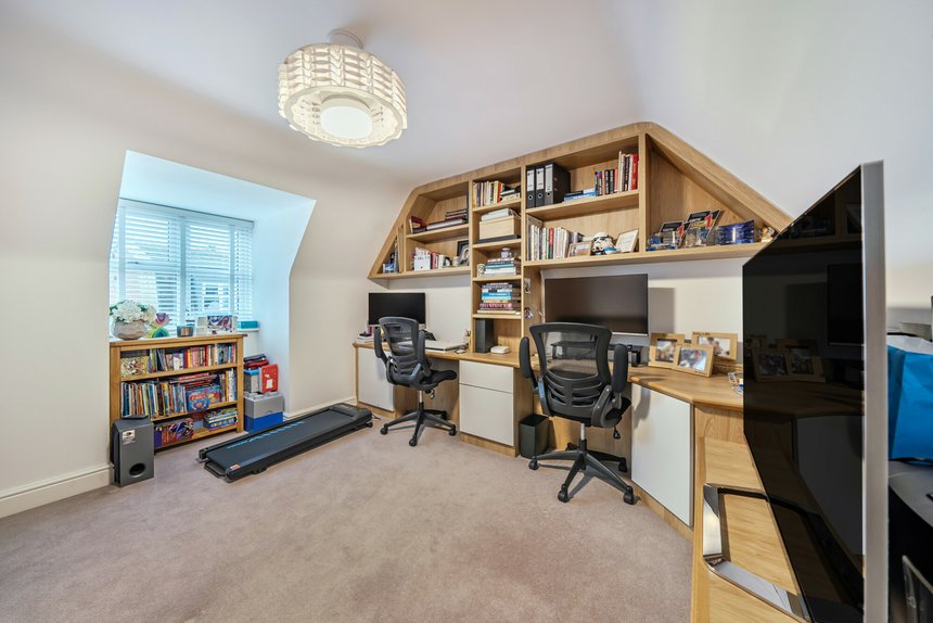 for sale truesdales london 64210 - Gibbs Gillespie