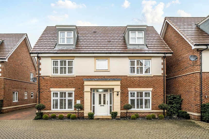 for sale truesdales london 64210 - Gibbs Gillespie