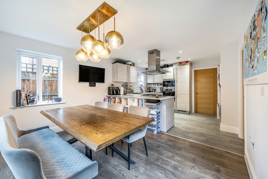 for sale truesdales london 64210 - Gibbs Gillespie