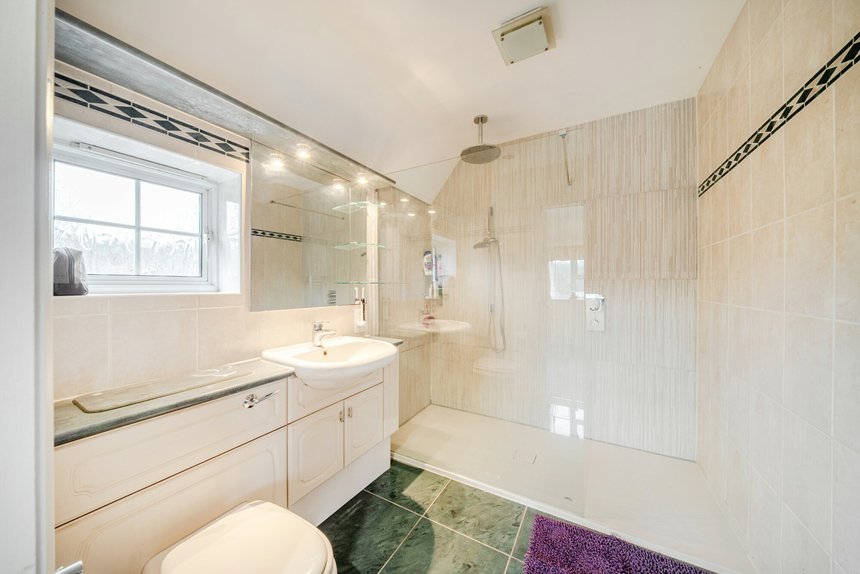 for sale the broadwalk london 64221 - Gibbs Gillespie