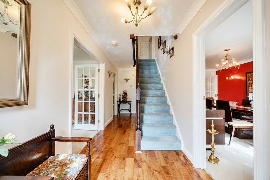 for sale the broadwalk london 64221 - Gibbs Gillespie