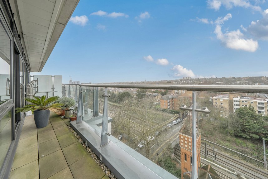 for sale longfield avenue london 64272 - Gibbs Gillespie