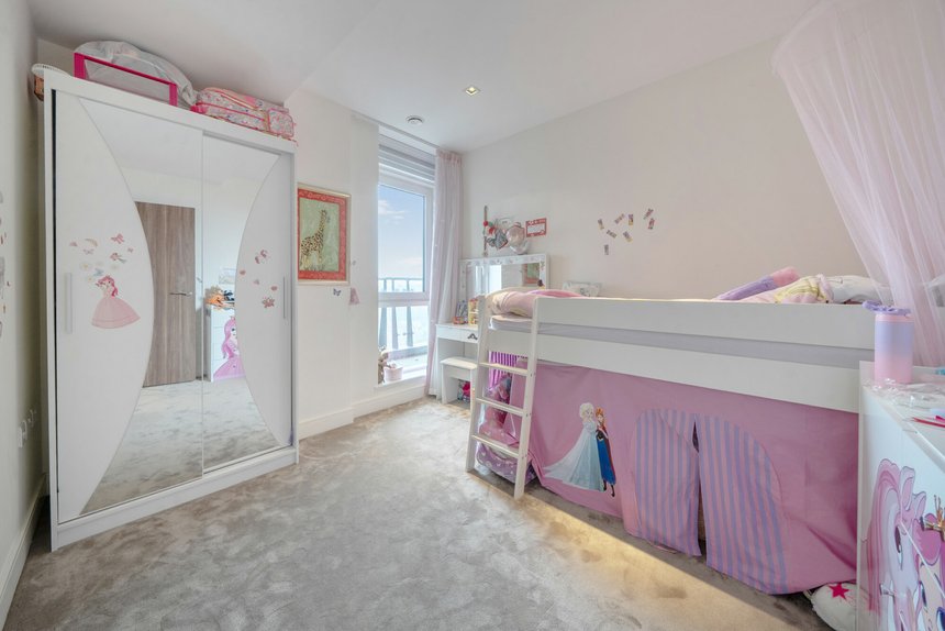 for sale longfield avenue london 64272 - Gibbs Gillespie