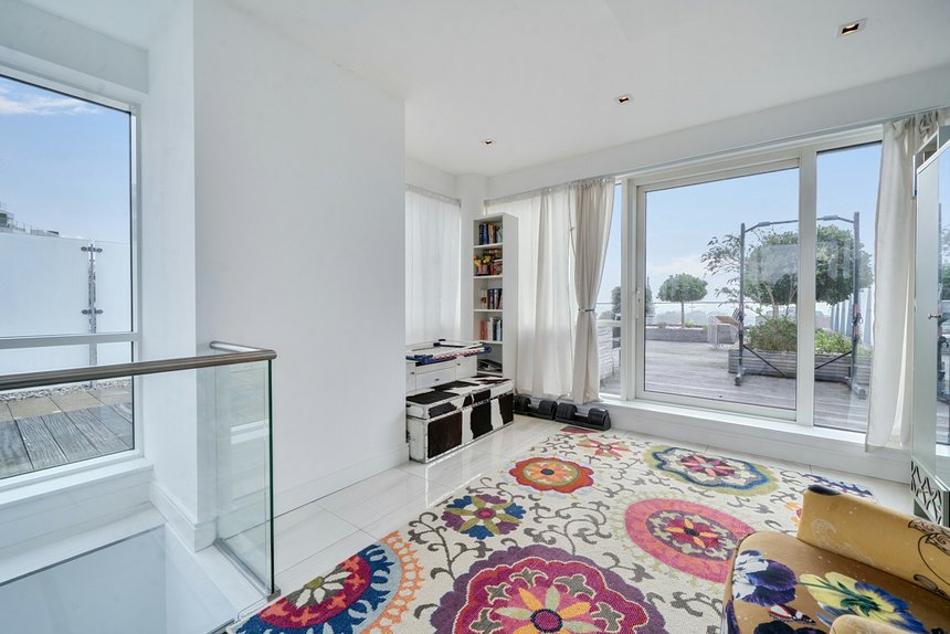for sale longfield avenue london 64272 - Gibbs Gillespie