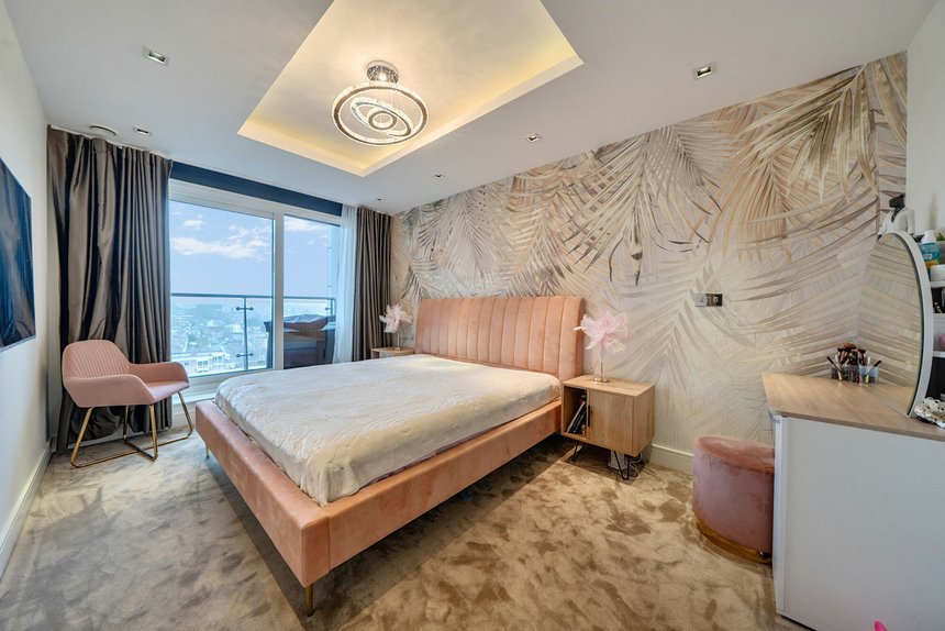 for sale longfield avenue london 64272 - Gibbs Gillespie