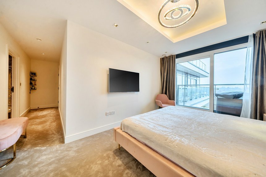 for sale longfield avenue london 64272 - Gibbs Gillespie