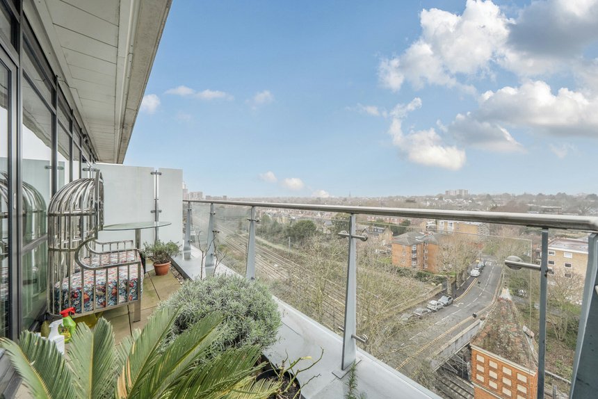 for sale longfield avenue london 64272 - Gibbs Gillespie