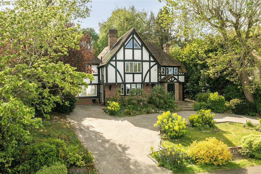 for sale astons road london 64518 - Gibbs Gillespie