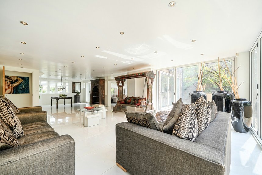 for sale astons road london 64518 - Gibbs Gillespie