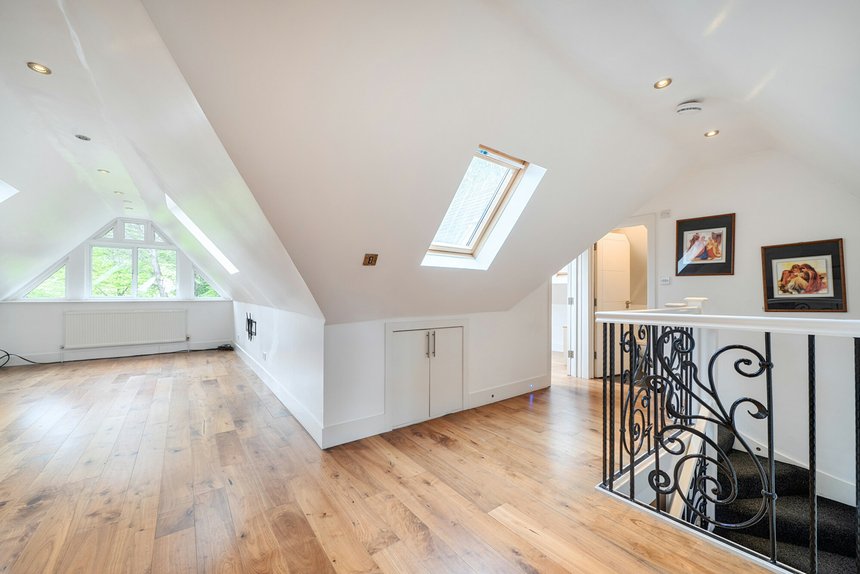 for sale astons road london 64518 - Gibbs Gillespie
