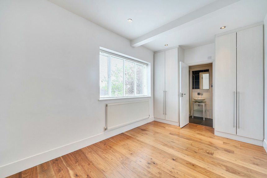 for sale astons road london 64518 - Gibbs Gillespie