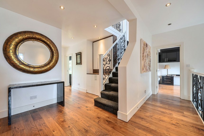 for sale astons road london 64518 - Gibbs Gillespie