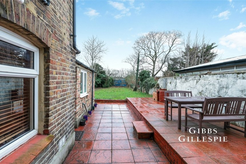 to let new road london 65786 - Gibbs Gillespie