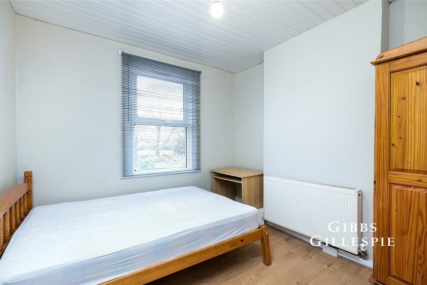 to let new road london 65786 - Gibbs Gillespie